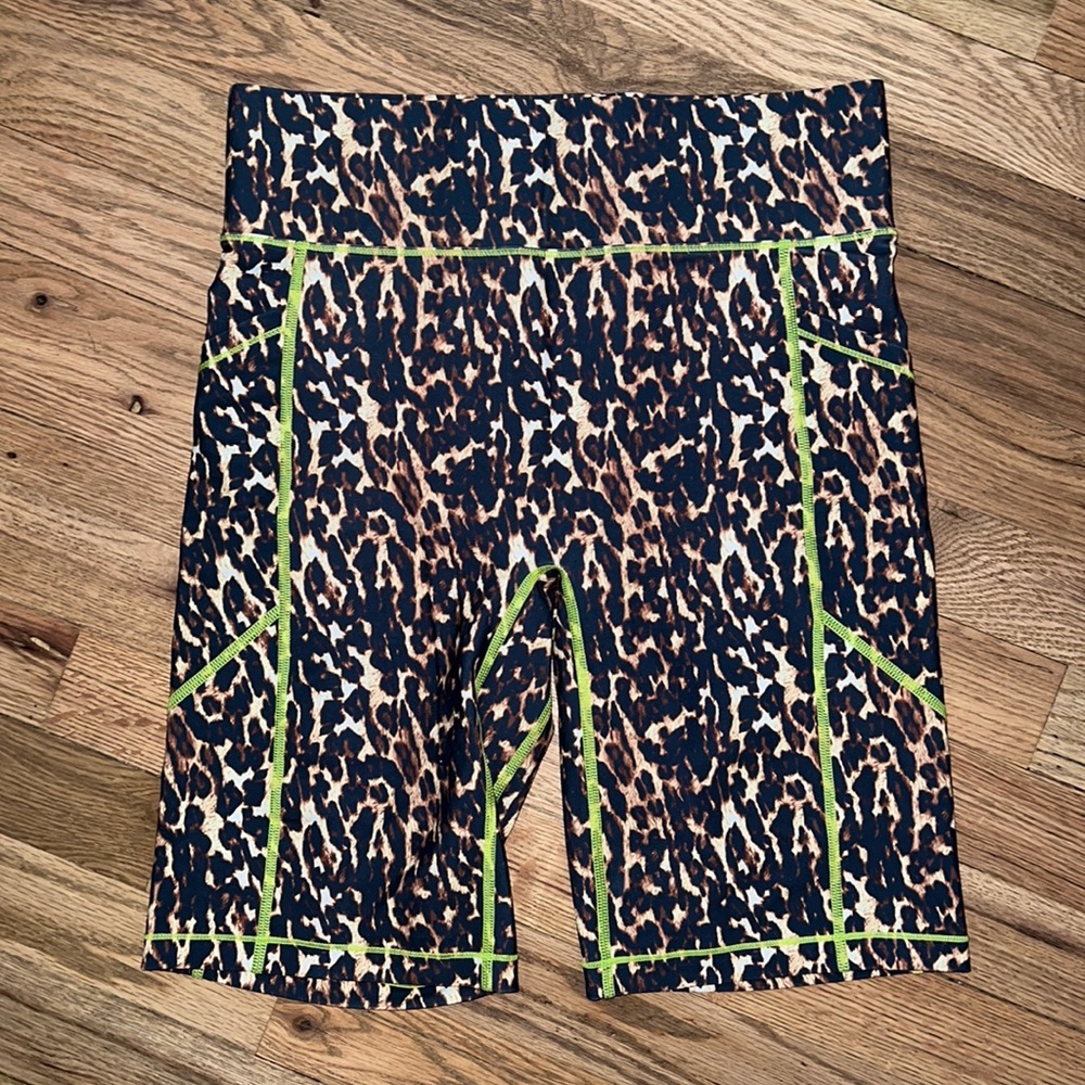All Access Leopard Print Pocket Biker Shorts Size M
